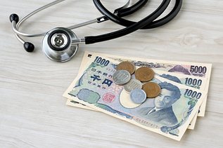 【2021年4月改定】介護にかかる費用を紹介｜施設利用料・最新の介護保険サービスの料金一覧