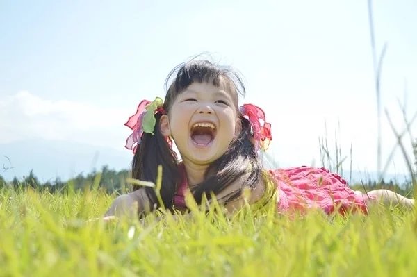 可愛いは正義 赤ちゃんの癒し効果で高齢者に元気を 介護のほんねニュース 介護のほんね