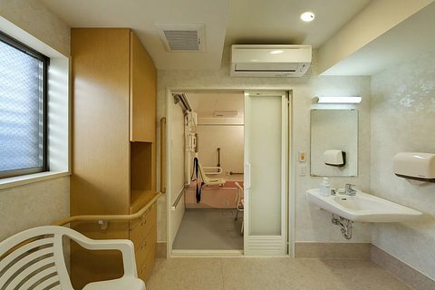 メディカルホームまどか西大井 浴室