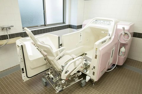 メディカル・リハビリホームグランダ箕面 機械浴室（車椅子対応）