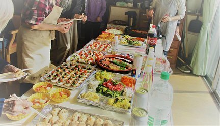 もえぎ中野白鷺 特別な日には、ビュッフェスタイルでお食事をご提供することも 特徴画像