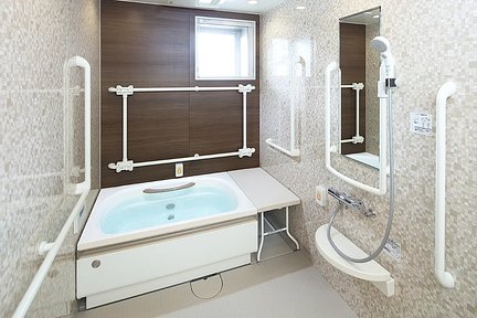 メディカルホームグランダ高宮 個人浴室