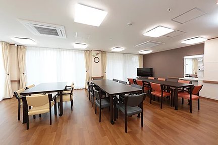 エイジフリーハウス大阪上本町 食堂・談話室 特徴画像