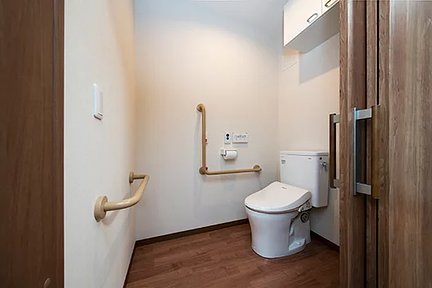 エイジフリーハウス川崎上平間 居室内トイレ