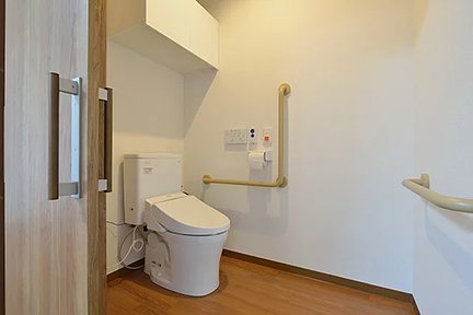 エイジフリーハウス宝塚中山 居室内トイレ 特徴画像