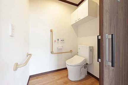 エイジフリーハウス草津野村 居室内トイレ