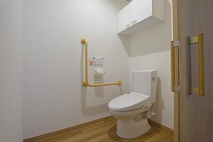 エイジフリーハウス神戸学が丘 居室内トイレ