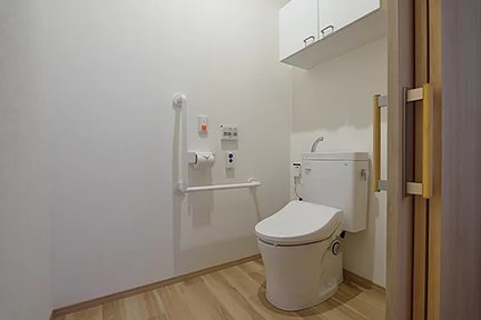 エイジフリーハウス京都嵐山 居室内トイレ