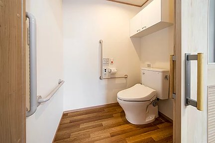 エイジフリーハウス川崎登戸 居室内トイレ