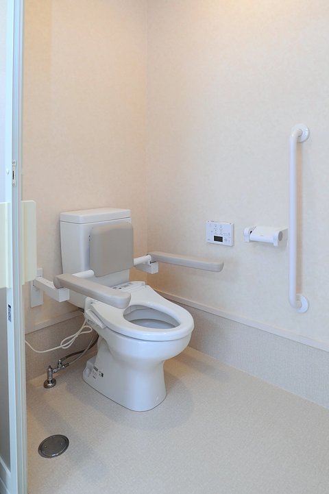 ハッピーシニアリビング上田 居室トイレ