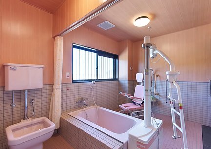 高齢者介護ホームナゴミガーデン 浴室