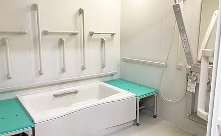 ヒューマンライフケア新百合ヶ丘グループホーム 浴室