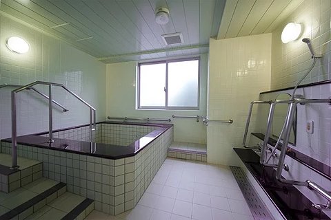 サービス付き高齢者向け住宅モーニング 2F男性浴室