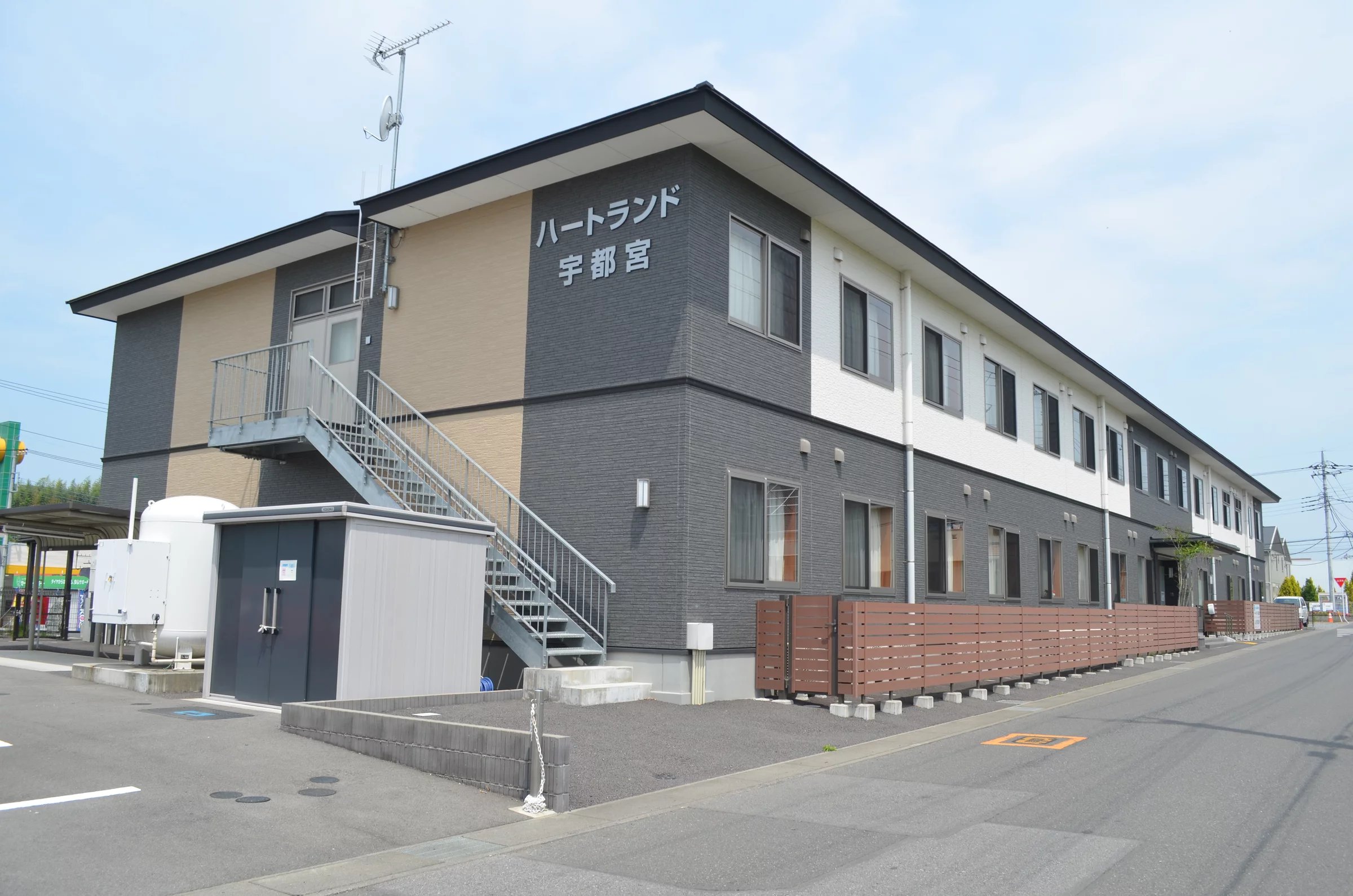 株式会社ワイグッドケアの老人ホーム 介護施設 介護のほんね