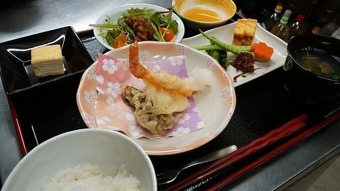 ハイムガーデン立川幸町 春のイベント食【桜御膳】
