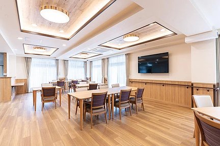 イリーゼ武蔵藤沢 食堂兼機能訓練室(4階) 特徴画像