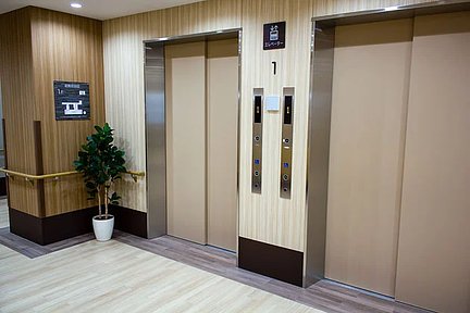 ライフコミューン本郷台【2023年5月1日リニューアルオープン】 エレベーターホール